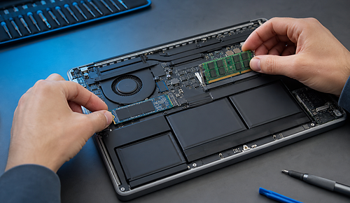 Установка SSD и оперативной памяти